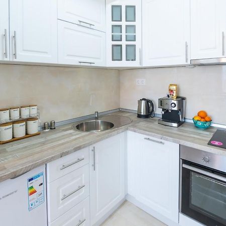 Modern ǀ 1 Bedroom ǀ WIFI Skopje Buitenkant foto