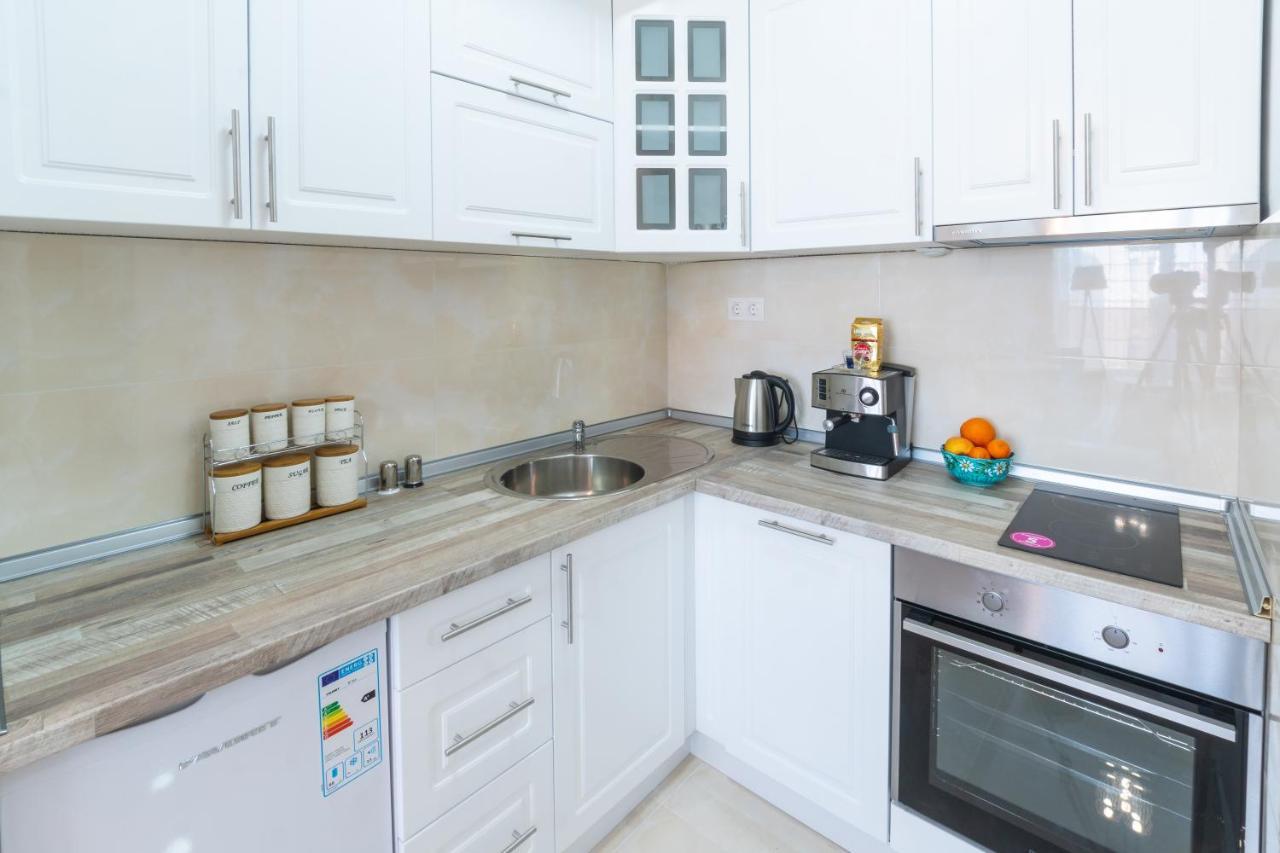 Modern ǀ 1 Bedroom ǀ WIFI Skopje Buitenkant foto